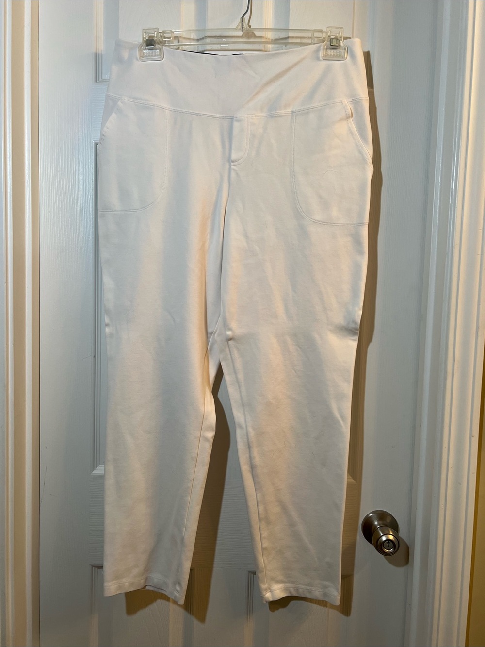 🦋 Women with Control White Capri Pants size large